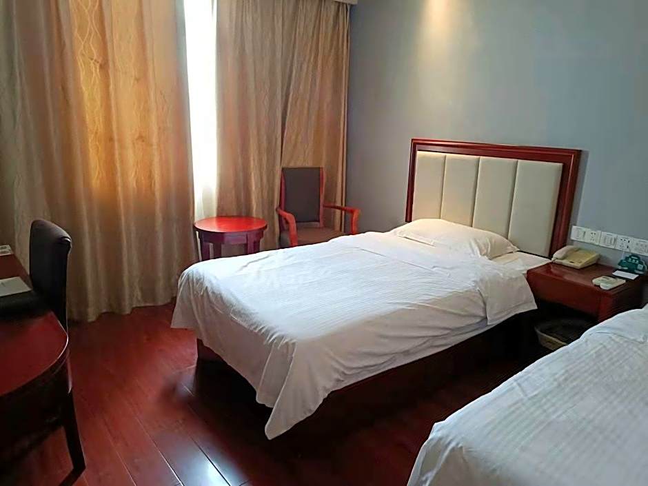 GreenTree Inn Zhenjiang Jurong Yalong Business Hotel
