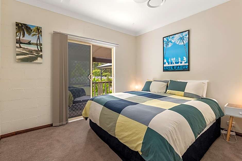 Bon Villas B&B Bonville - Adults Only, Pet Friendly Accommodation