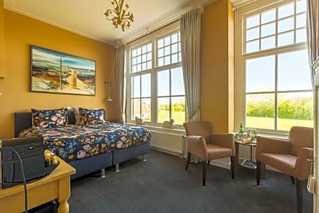 Double Room with Private External Bathroom