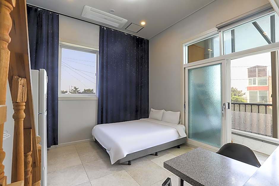 Gangneung Buchaegil Motel and Pension