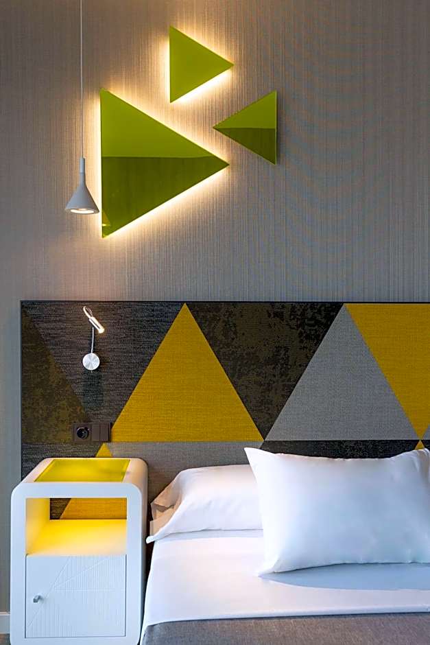 Hotel Macia Sevilla Kubb