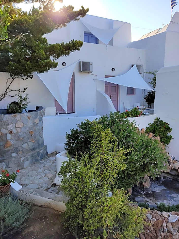 Porto Sikinos Hotel