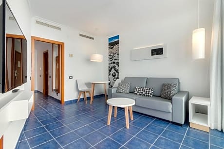 junior suite front sea view 2 adults + 1 child