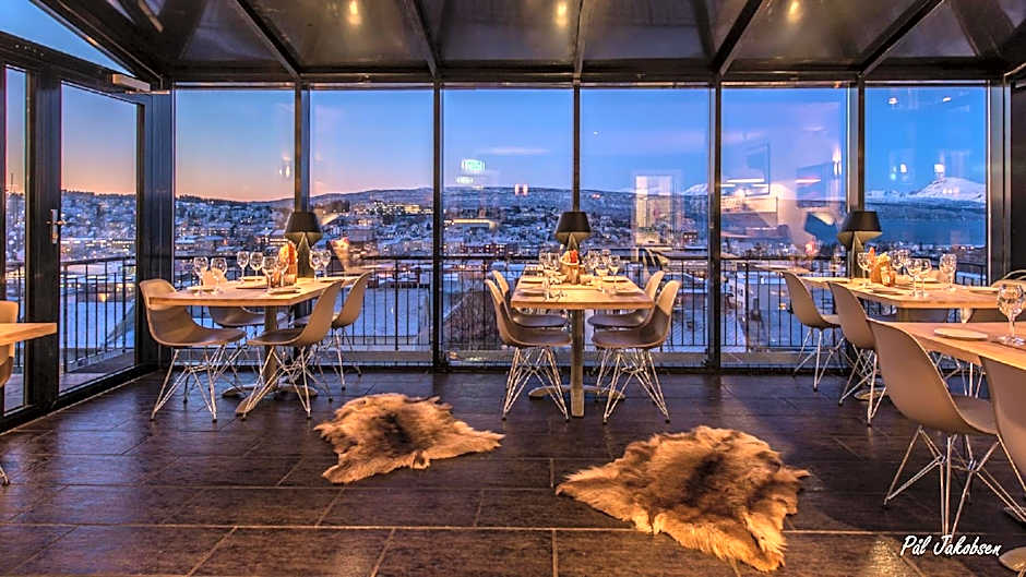 Breidablikk Guesthouse