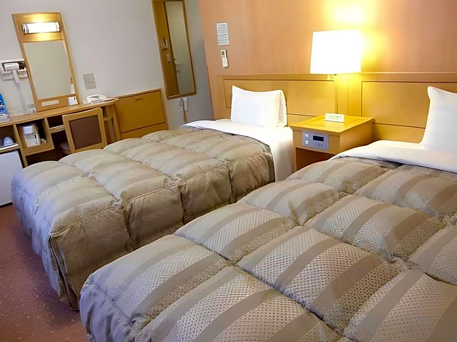 Hotel Route-Inn Oitaekimae