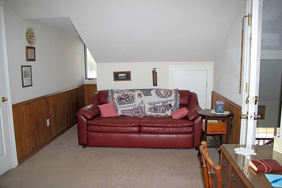 Woodrow House Bed & Breakfast