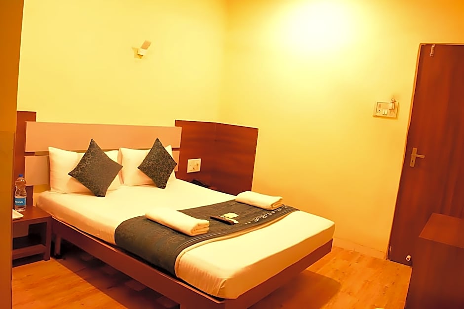 Sai Sharan Stay Inn - Near MIDC Turbhe, Navi Mumbai