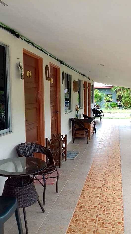 Mai Chenang Guesthouse