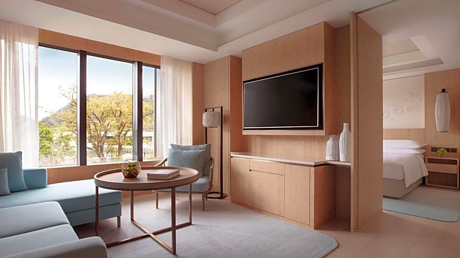 Photo 1 of 13 of Executive 1 King Bed Suite, Club Level