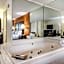 Quality Inn Creekside - Downtown Gatlinburg