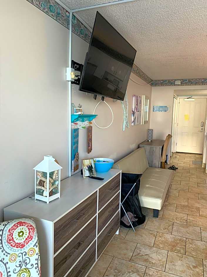 Island Inn unit 315
