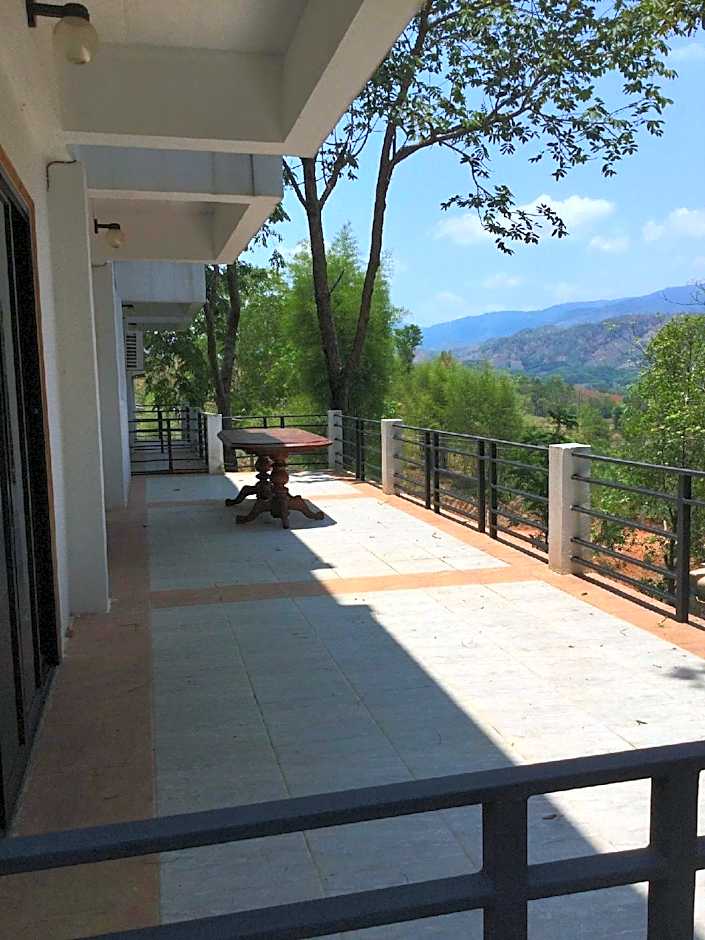 Chiang Khong Hill Resort