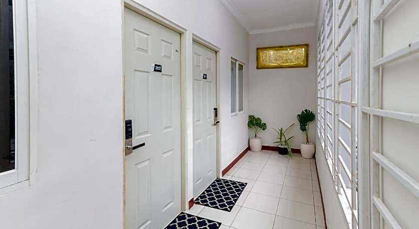 Urbanview Hotel Syariah Near Gelora Delta Sidoarjo