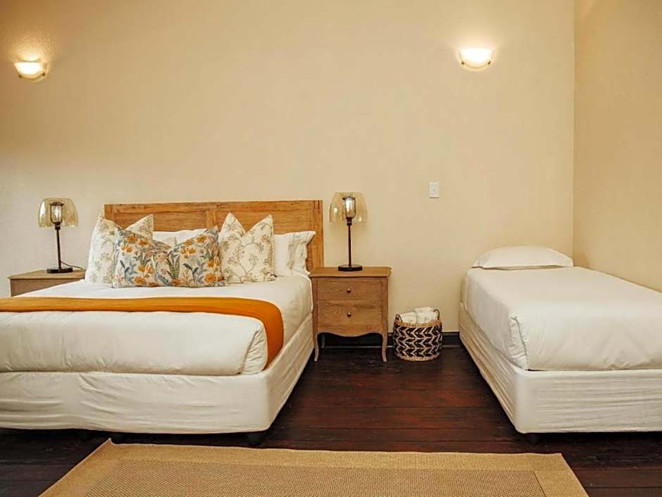 Bushbaby Valley Lodge