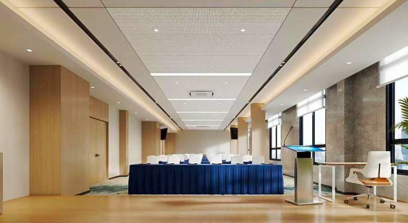 Five Rams City Hotel