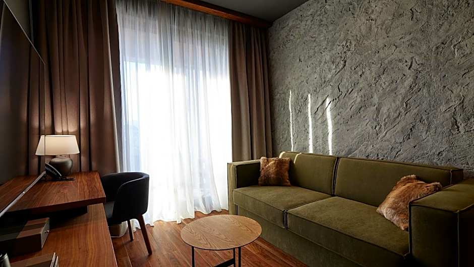 Bor Hotel by Karisma