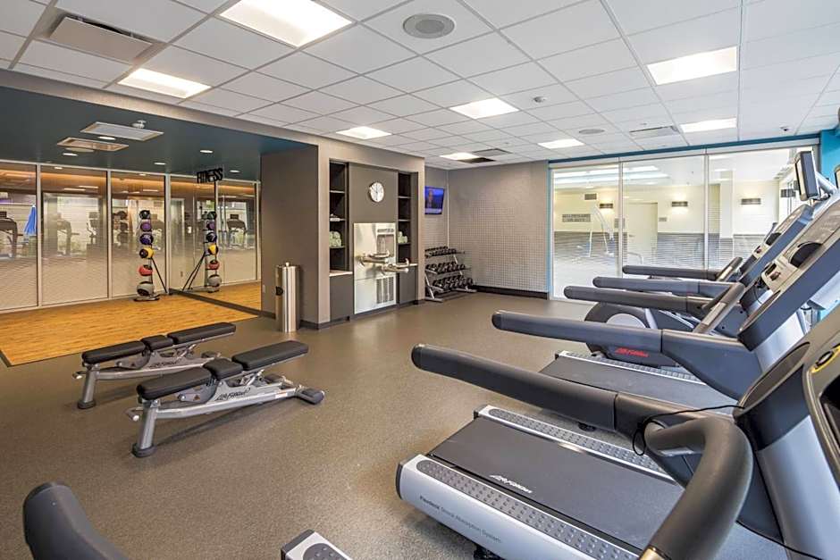 Fairfield Inn & Suites by Marriott Pittsburgh North/McCandless Crossing