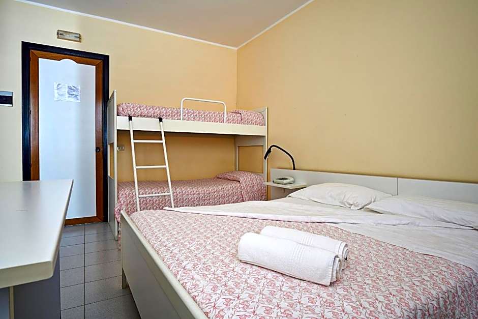 Photo 1 of 27 of Hotel Mazzurco
