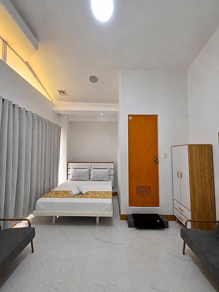 LEGENDS HOTEL