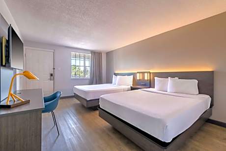 Queen Room with Two Queen Beds - Disability Access - Roll In Shower