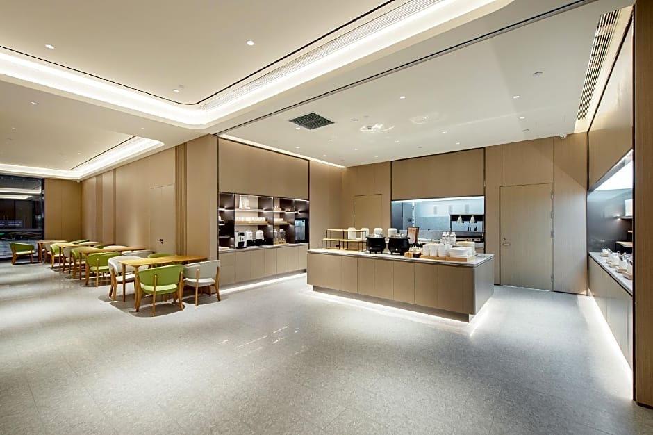 JI Hotel Xiangyang Dongjin Minfa Century Plaza