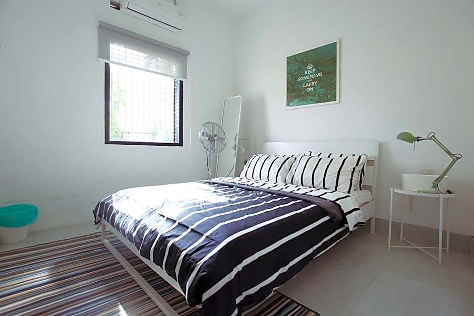 Stay SongSong Mount Erskine