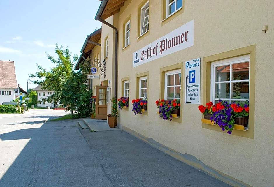 Il Plonner - Hotel Restaurant Biergarten