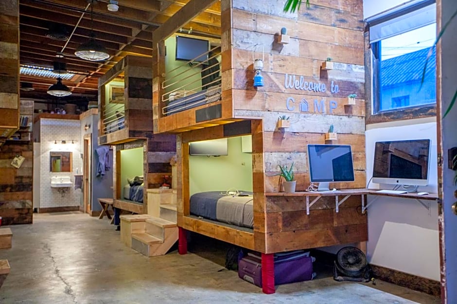 PodShare Los Feliz