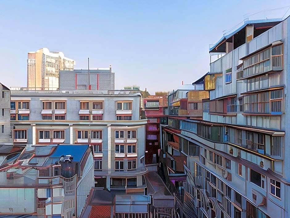 Caravel Hotel
