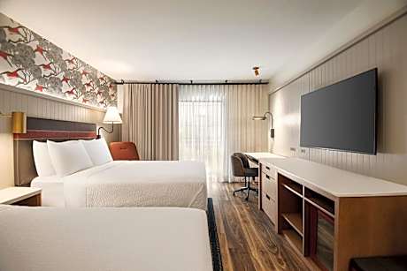 Standard Queen Room with Two Queen Beds and Atrium View