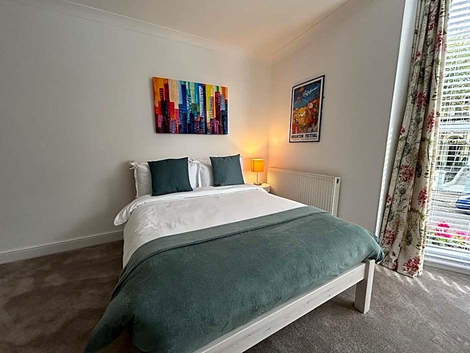 Upper Rock Brighton – Guest House