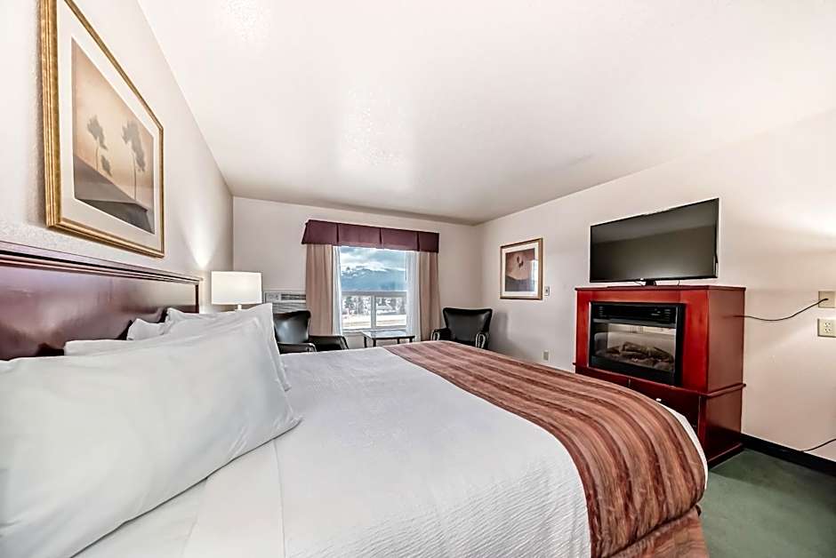 Grande Cache Inn & Suites