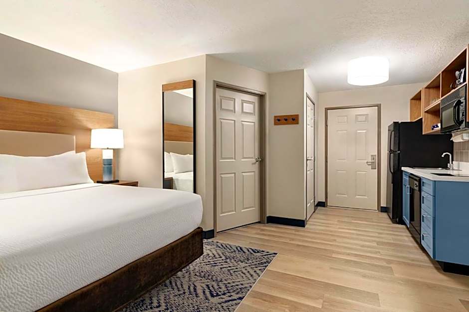 Candlewood Suites Boise - Towne Square By IHG