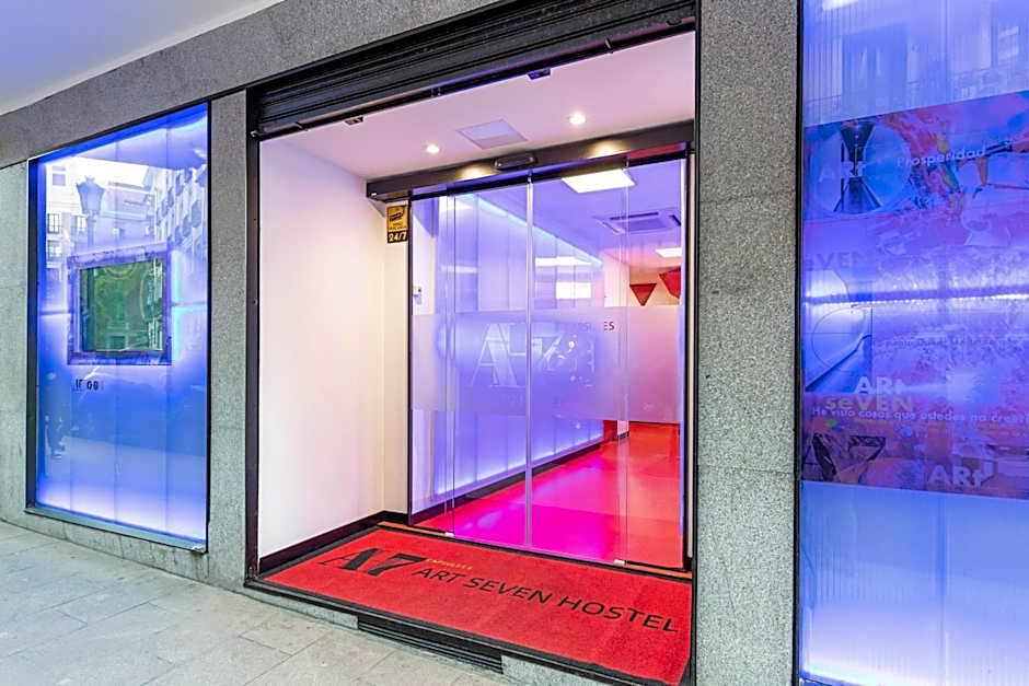 Art Seven Hostel Capsules