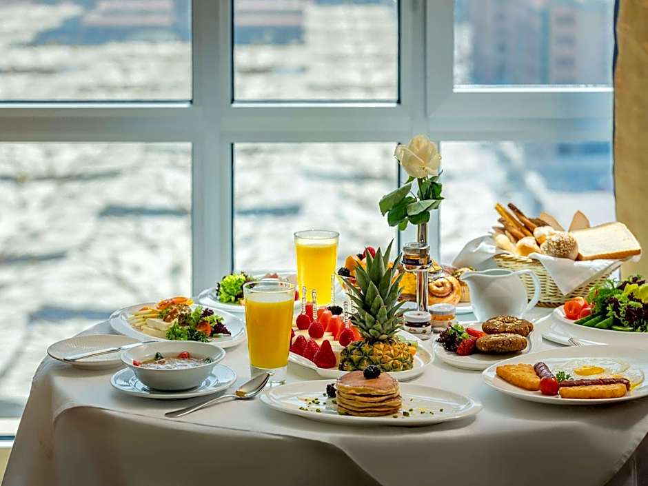 Anwar Al Madinah Movenpick Hotel