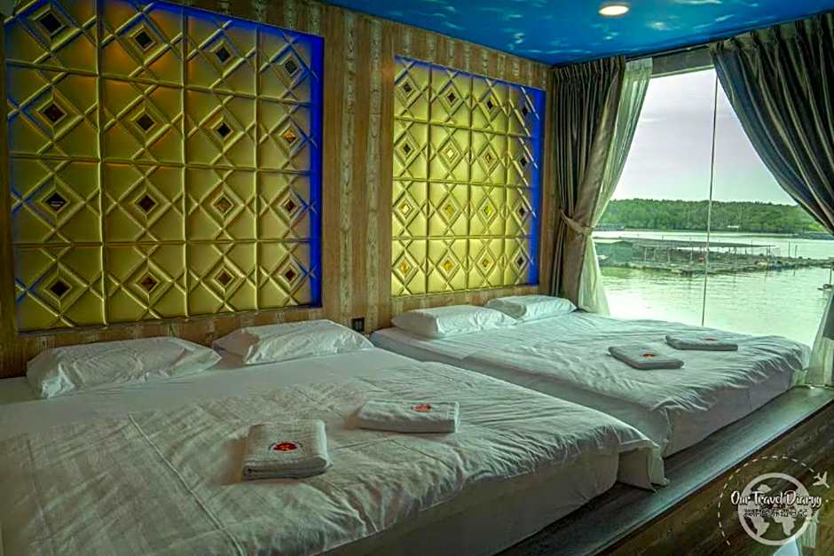 Mangrove Floating Chalet