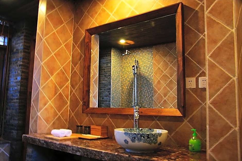 Blossom Hill Inn Lijiang Eminentland