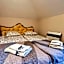 Rabbit's Loft - 2 Bedrooms, Theme Room, Free Parking