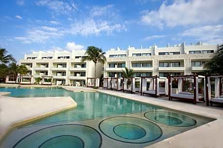 Akumal Bay Beach & Wellness Resort