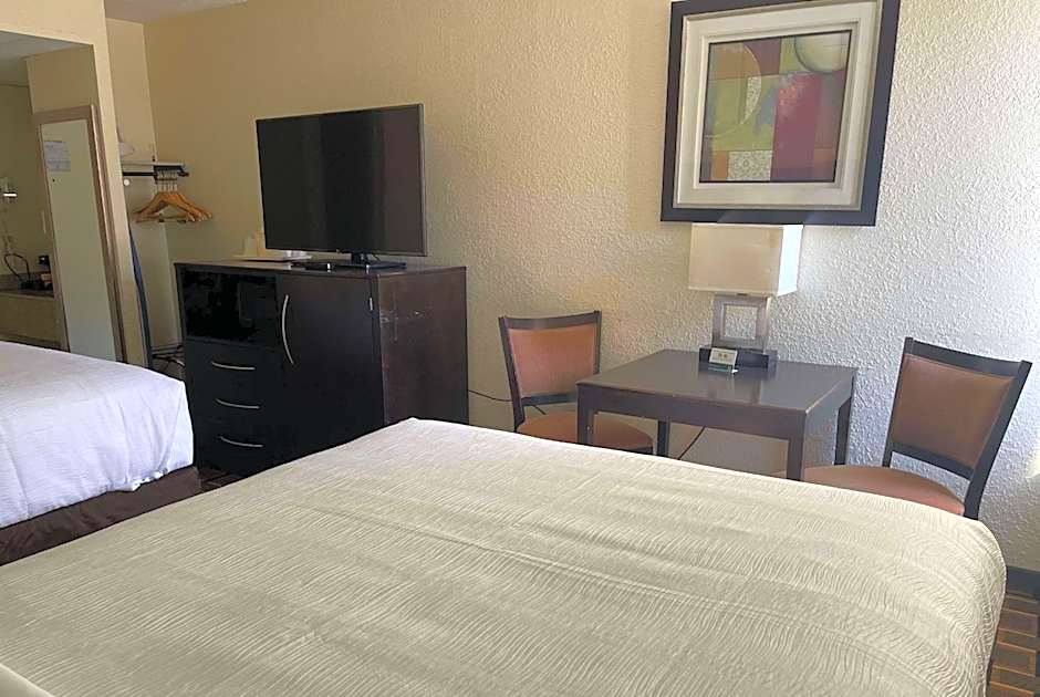 Baymont by Wyndham Scranton Dunmore