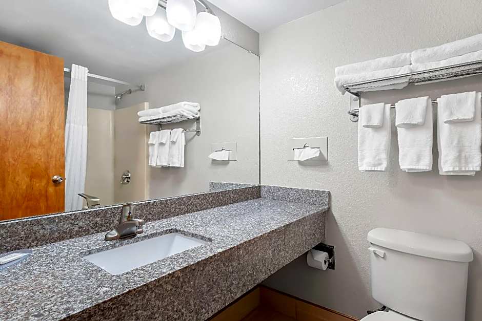 Days Inn by Wyndham Hillsdale