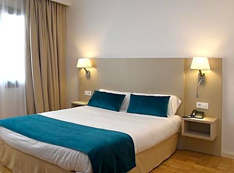 Deluxe Double Room with Extra Bed