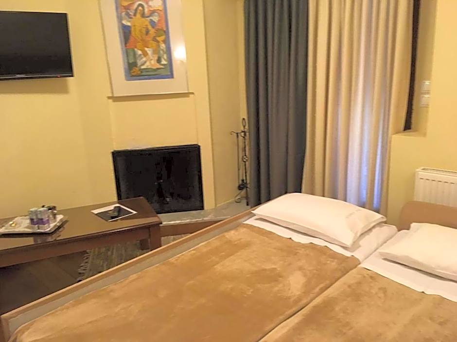 Ellinon Thea Arachova