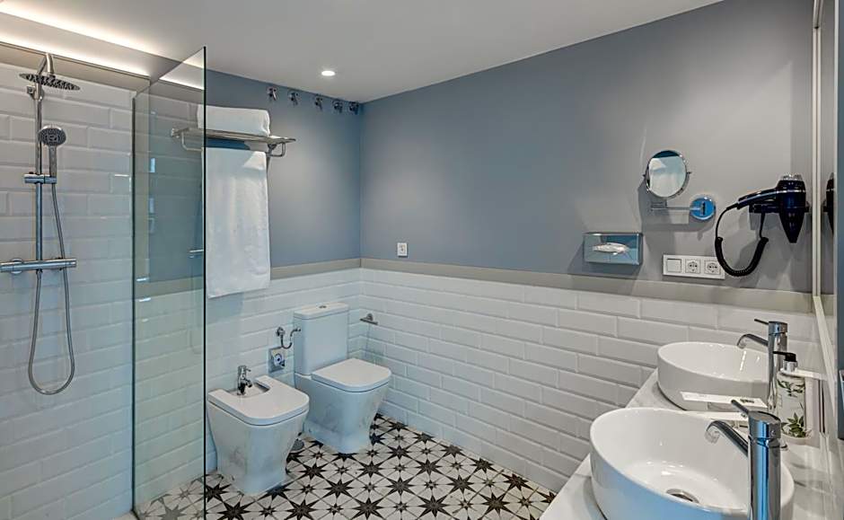 Sercotel Granada Suites