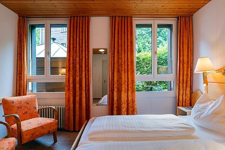 Hotel Bellevue - Traditional Swiss Hideaway