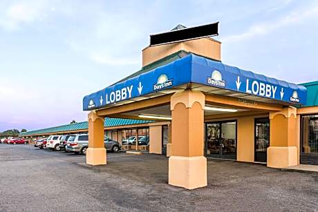 Days Inn by Wyndham Dickson