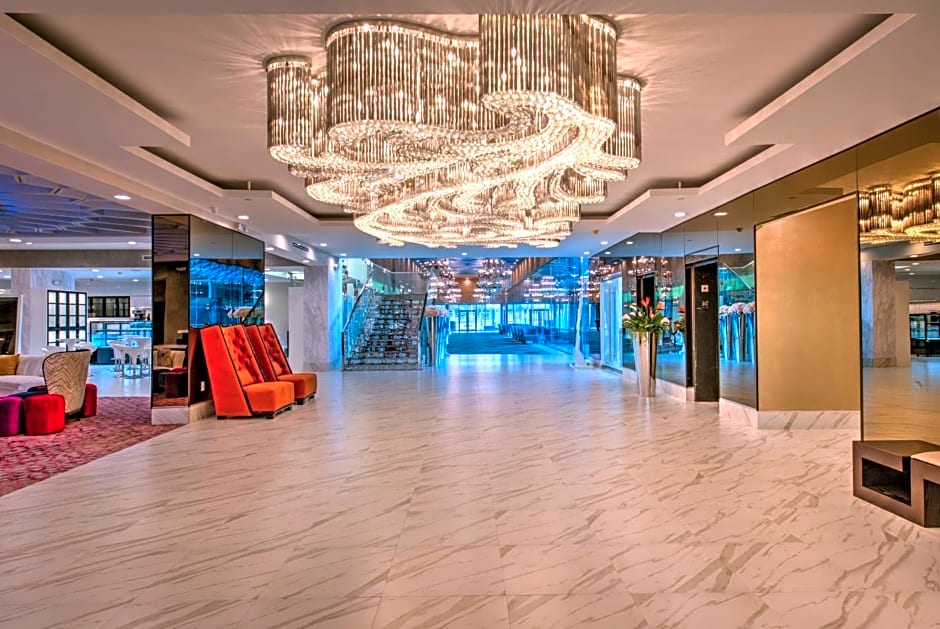 DoubleTree by Hilton Houston Brookhollow