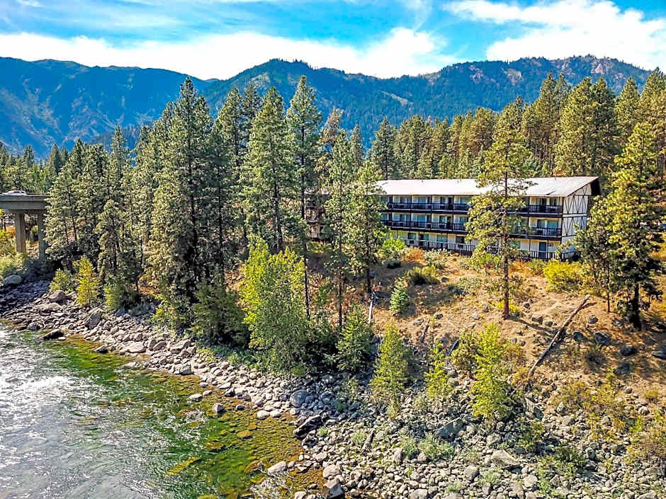 Photo 1 of 50 of Alpine Rivers Inn