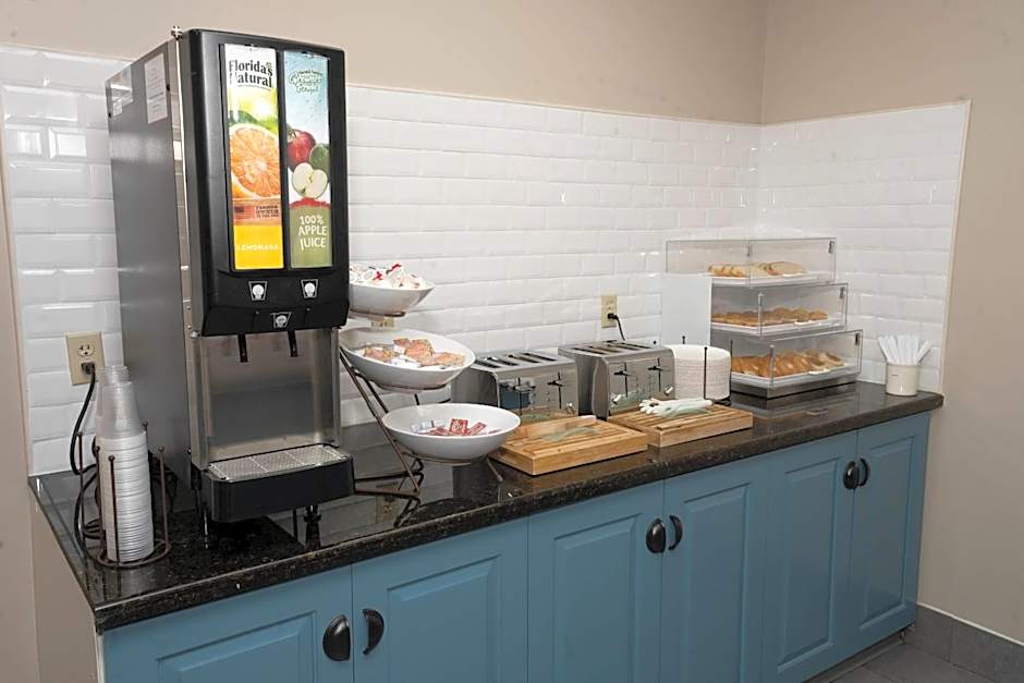 Country Inn & Suites by Radisson, Harrisburg - Hershey West, PA