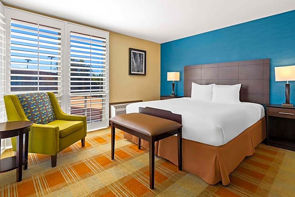 Best Western Date Tree Hotel
